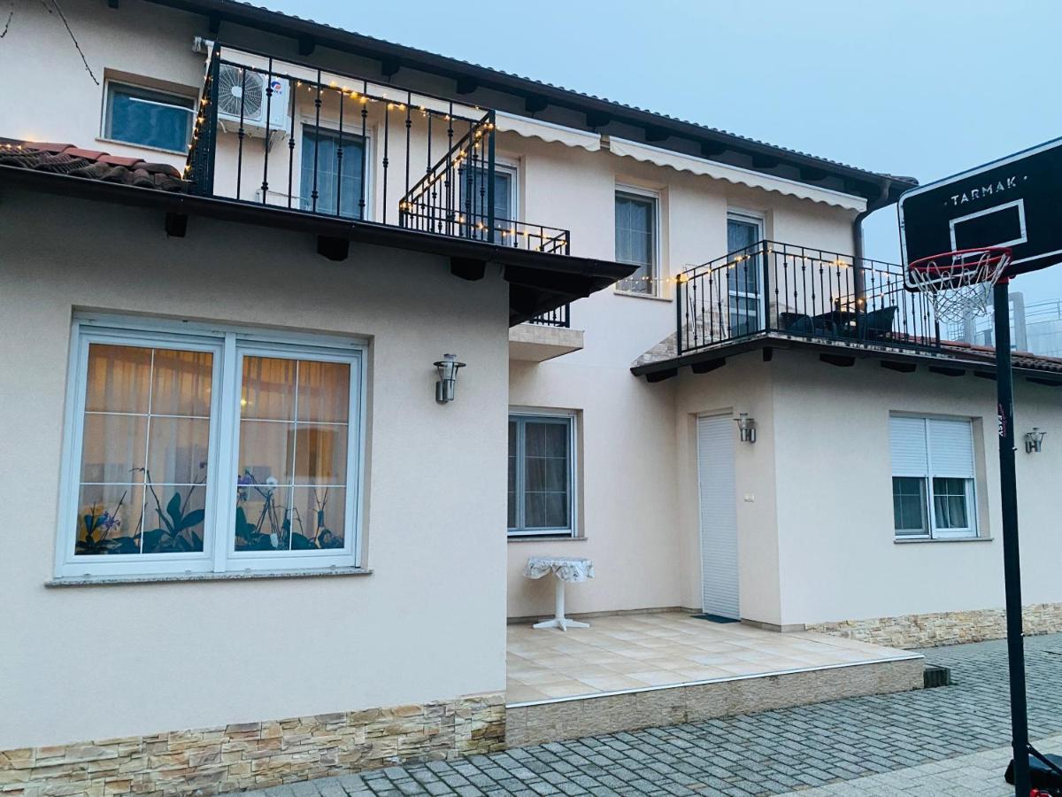 Aura Apartman Hajdúszoboszló Εξωτερικό φωτογραφία