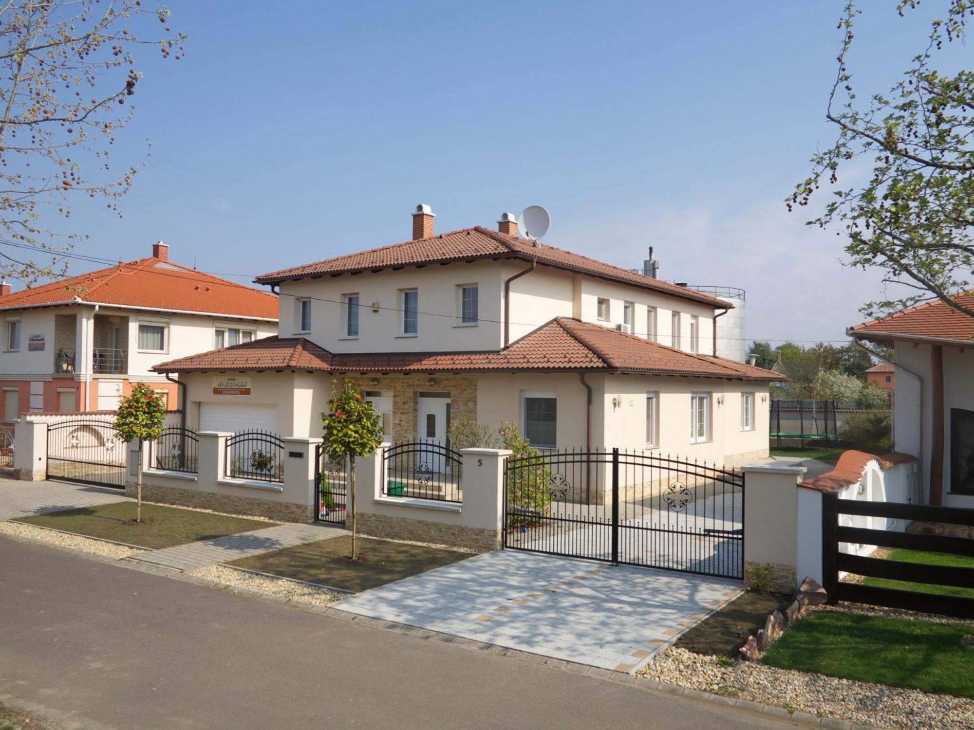 Aura Apartman Hajdúszoboszló Δωμάτιο φωτογραφία